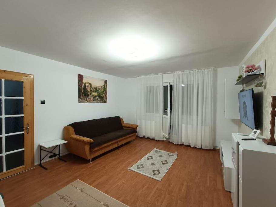 Apartament Alis2011 Buzau Exterior foto